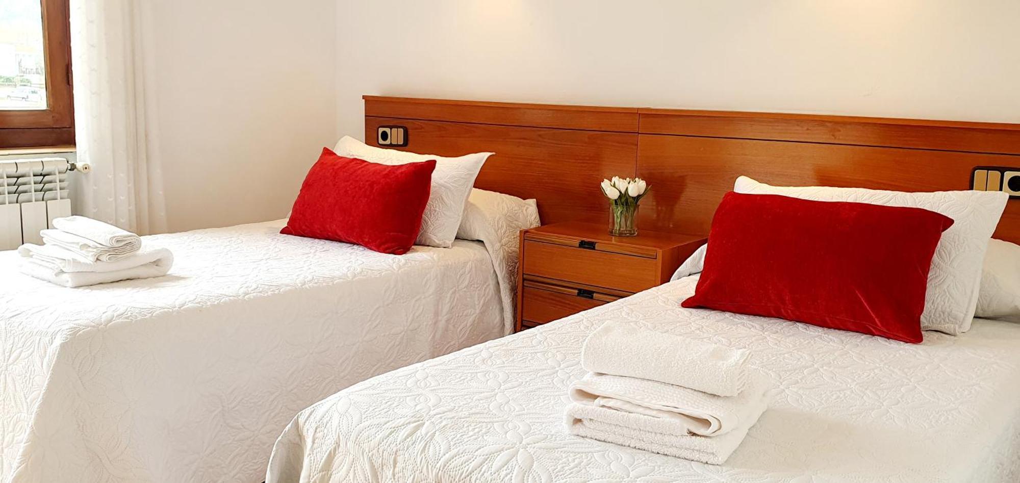 Sidreria La Casa Abajo Hotel La Franca Ngoại thất bức ảnh