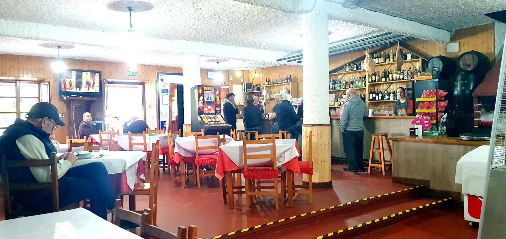 Sidreria La Casa Abajo Hotel La Franca Ngoại thất bức ảnh